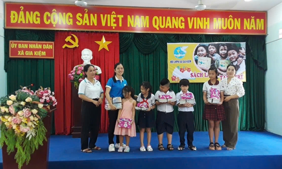 Chi hội trưởng phụ nữ “Giỏi việc nước, đảm việc nh&amp;#224;”